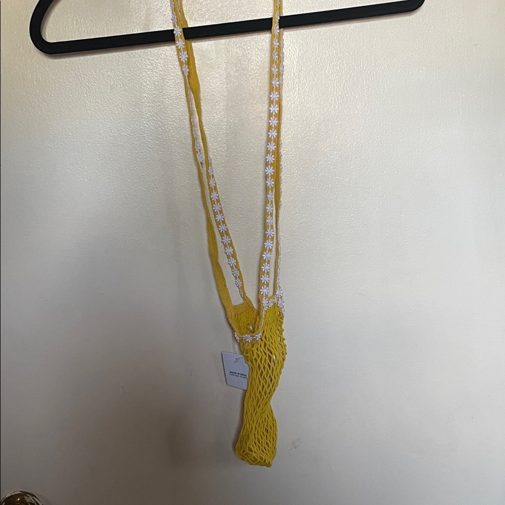 Urban Outfitters Yellow Crochet Mesh Bag. Daisies.